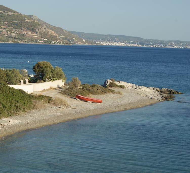 House By The Sea At Skaloma, Loutraki Villa Hồ Vouliagmeni Ngoại thất bức ảnh