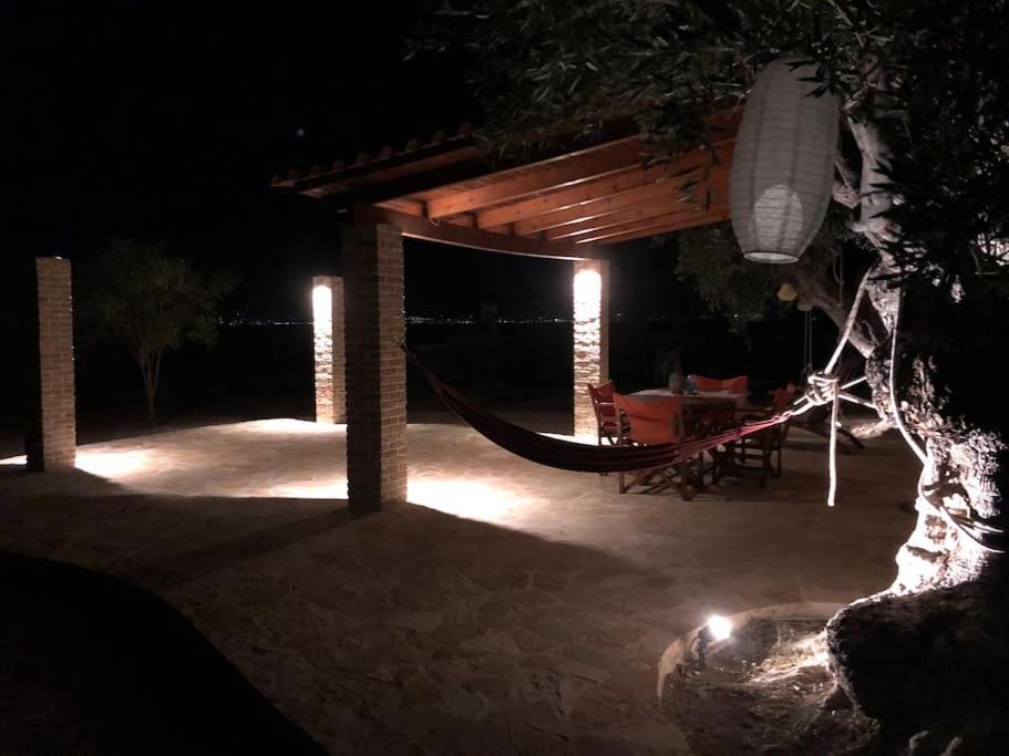House By The Sea At Skaloma, Loutraki Villa Hồ Vouliagmeni Ngoại thất bức ảnh